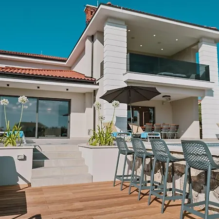 Luxury Luana Villa *