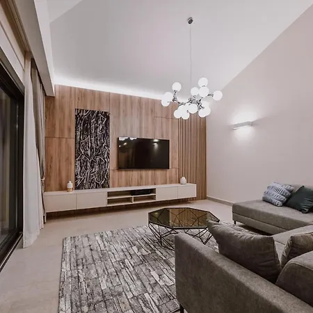 Luxury Luana مالينسكا