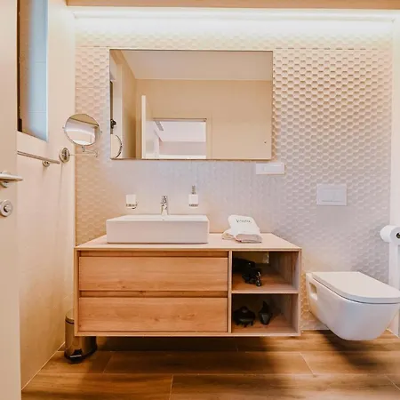 Luxury Luana مالينسكا