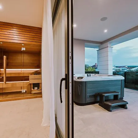Luxury Luana Vila *